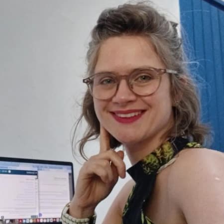 Dra. Bruna Schneider Pinto Coelho