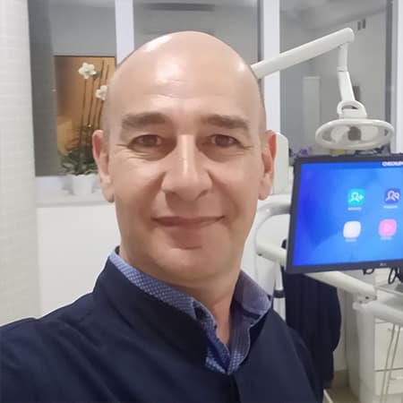 Dr. Roberto Faris Junior